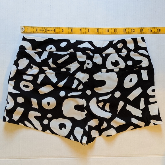 Urban Outfitters Alice & UO Shorts - Picture 3 of 5